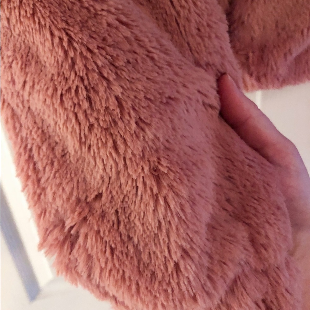 Brand new faux fur jacket - Picture 2 of 4